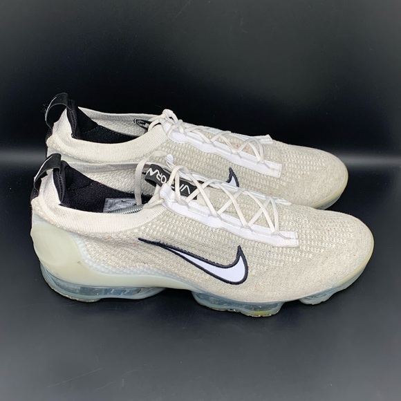 Nike Air‎ VaporMax 2021 Flyknit Monochrome Running Shoes DH4084-100 Men’s Sz 15 - Picture 1 of 10